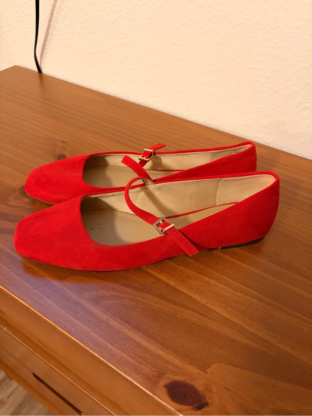H&M Red Mary Jane Ballet Flats Square Toe Faux Suede Women’s Size 10